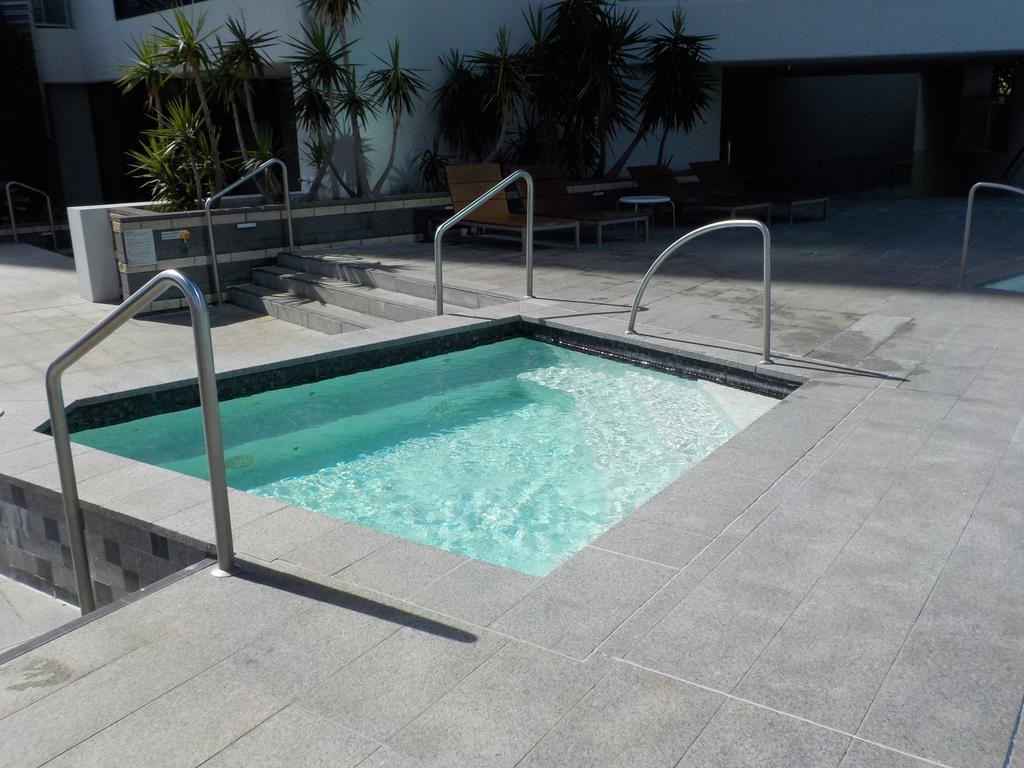 Apartment Circle On Cavill - Hr Surfers Paradise *