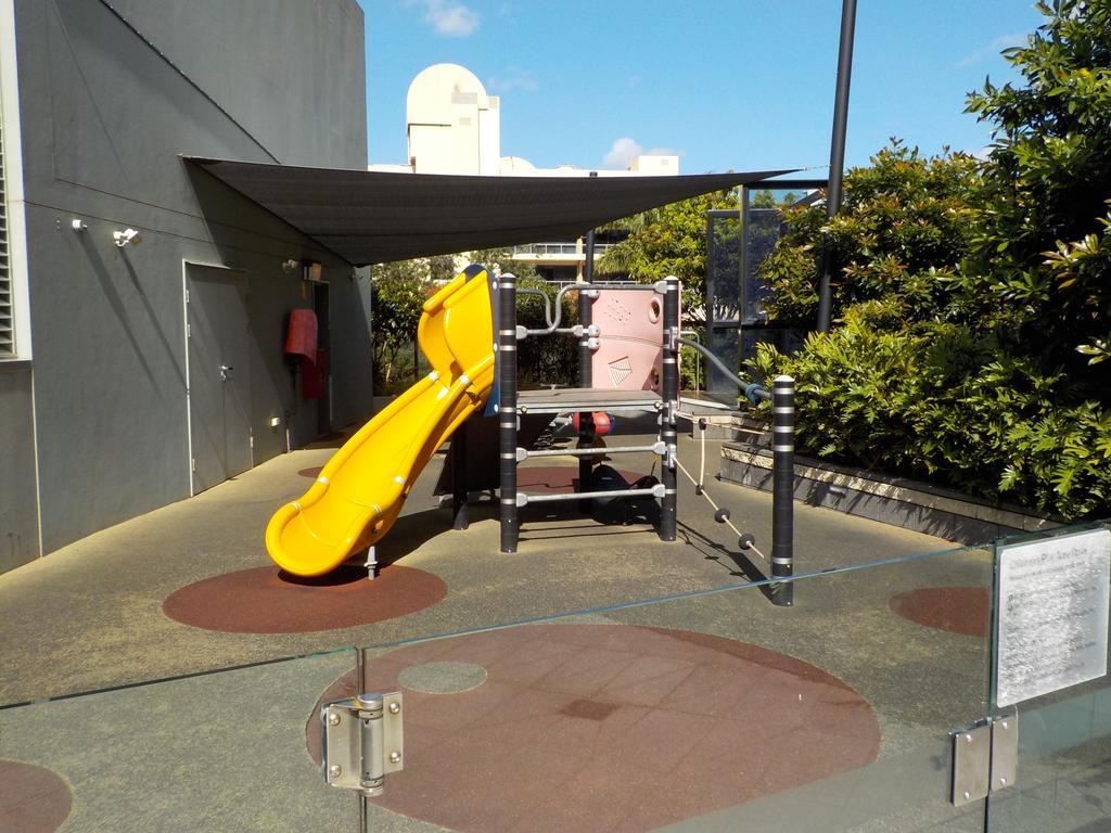 Circle On Cavill - Hr Surfers Paradise *