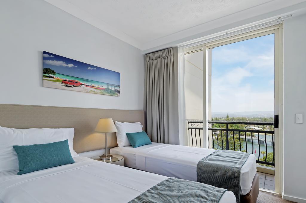 Aparthotel Palazzo Colonnades 4*