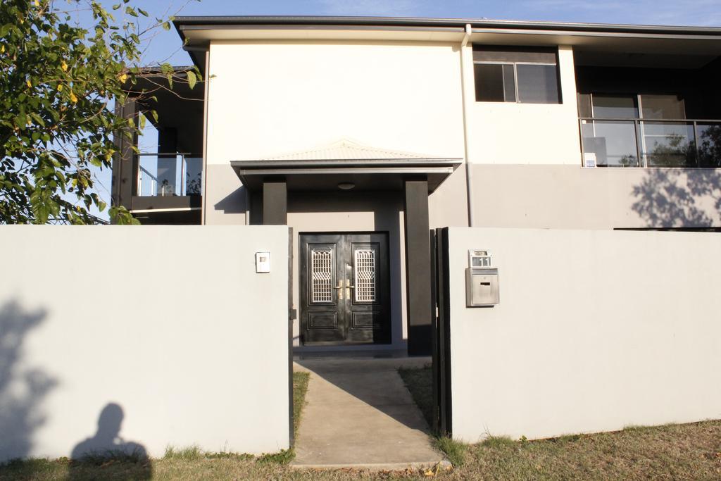 Large House At Palladium Boullevard Guest house Gold Coast