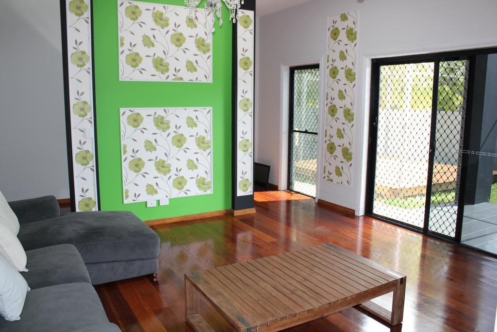 Guest house Large House At Palladium Boullevard Gold Coast
