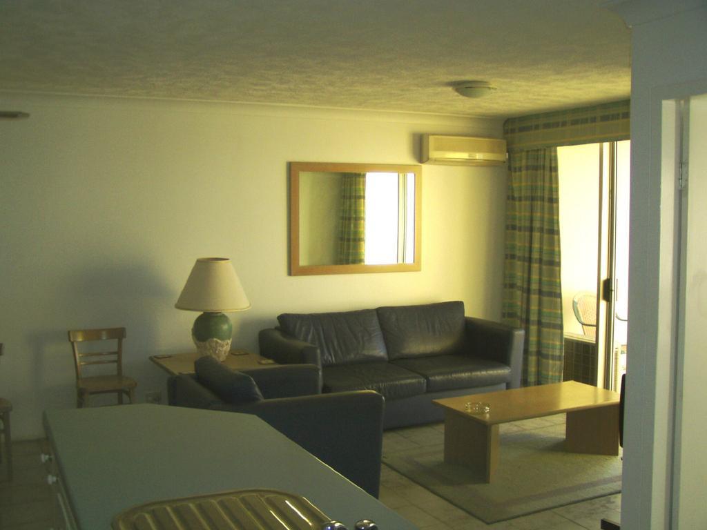 Aparthotel Anglesea Court Gold Coast