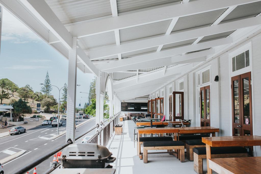 Coolangatta Sands Hotel Hostel