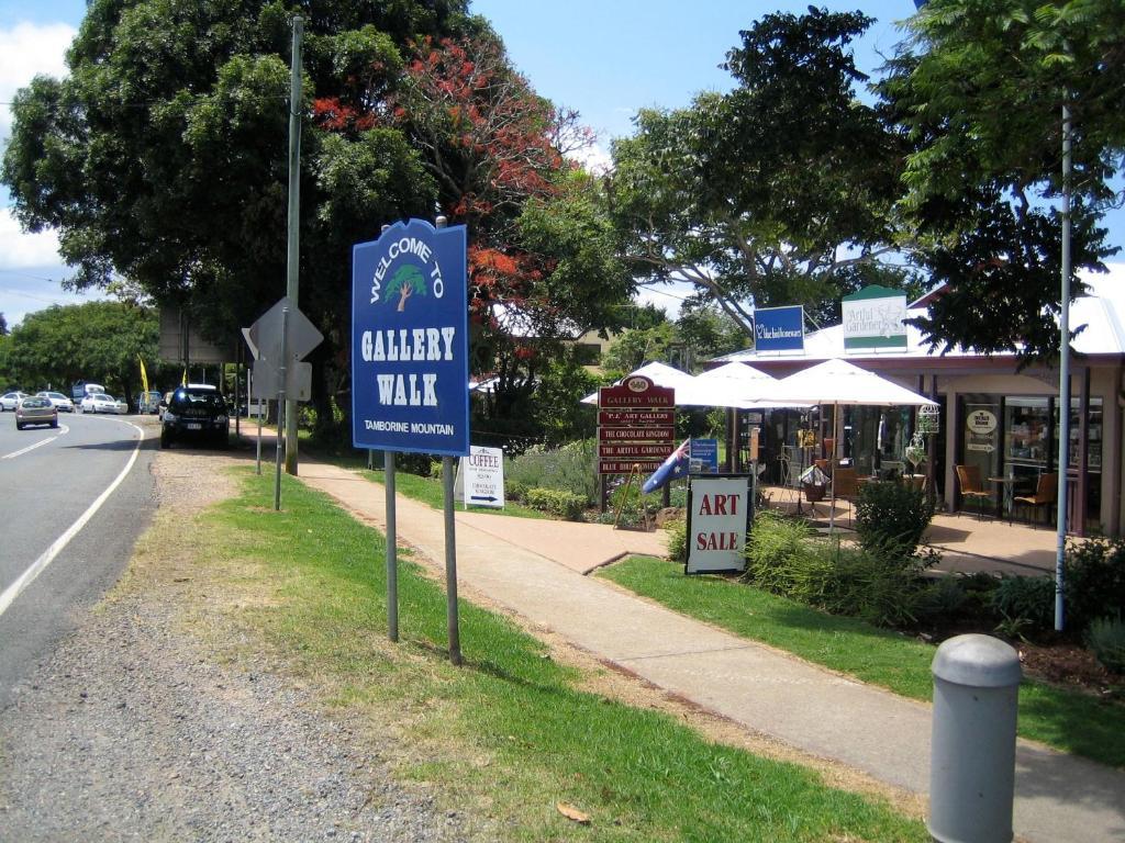 Hilltop On Tamborine Guest house 4*