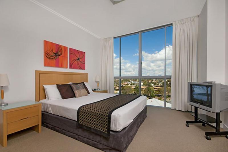 Ultiqa Freshwater Point Broadbeach 4* Gold Coast