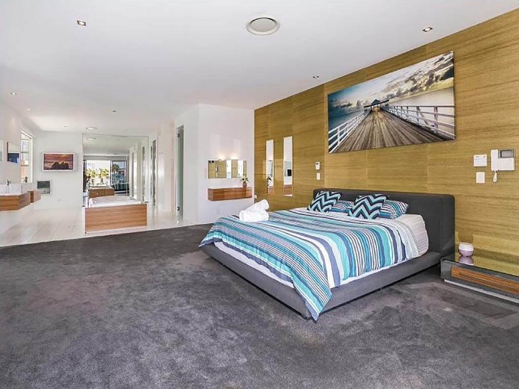 Luxury Waterfront 5*