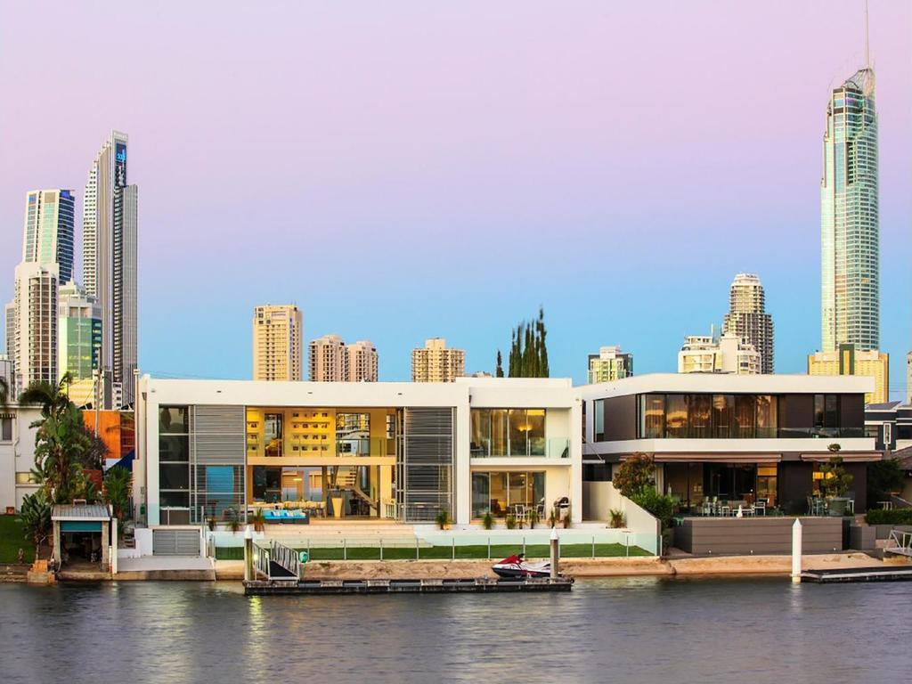 Luxury Waterfront Guest house