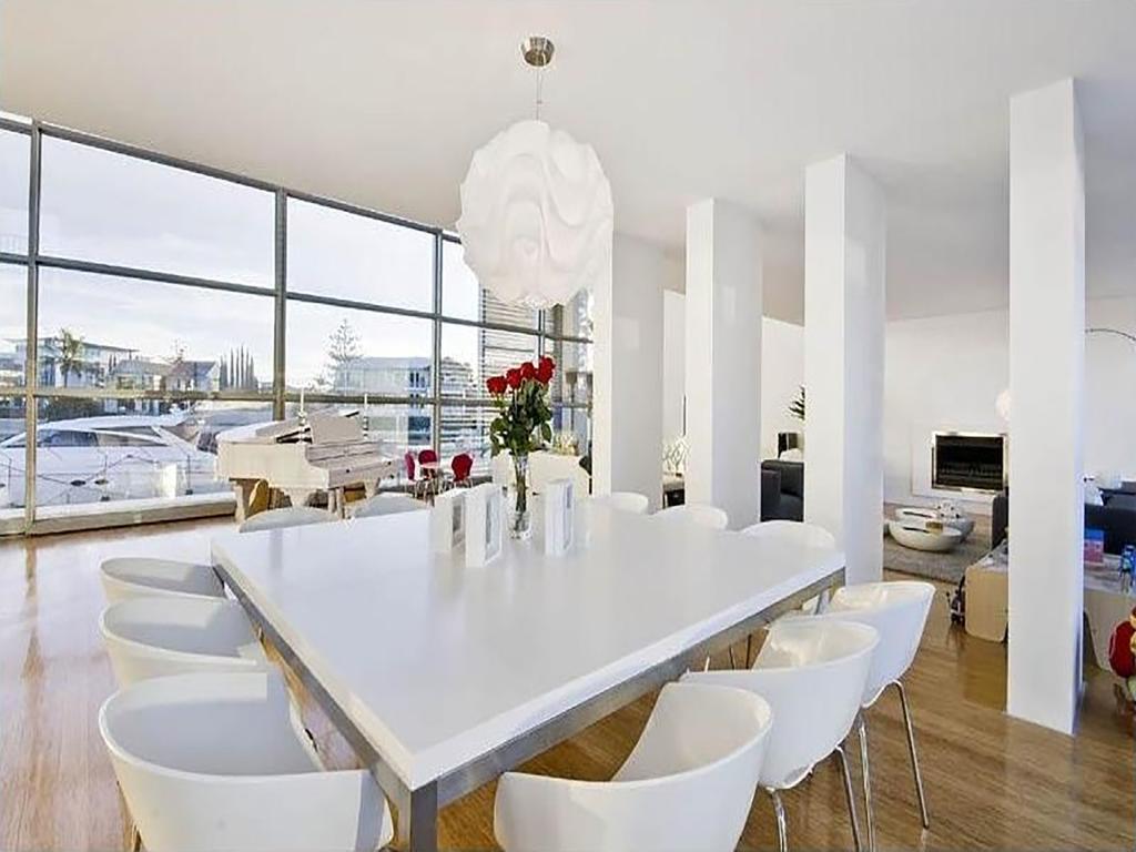 Luxury Waterfront Gold Coast