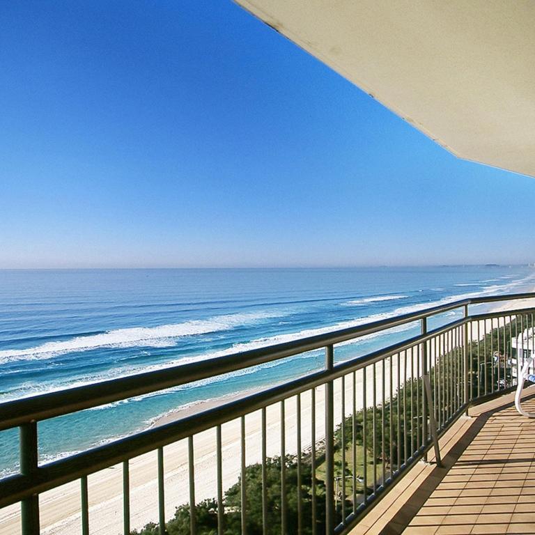 Aparthotel Breakfree Imperial Surf