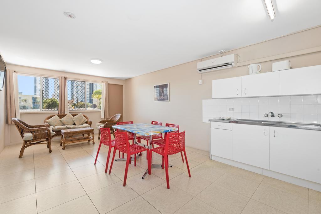 Browns At Broadbeach