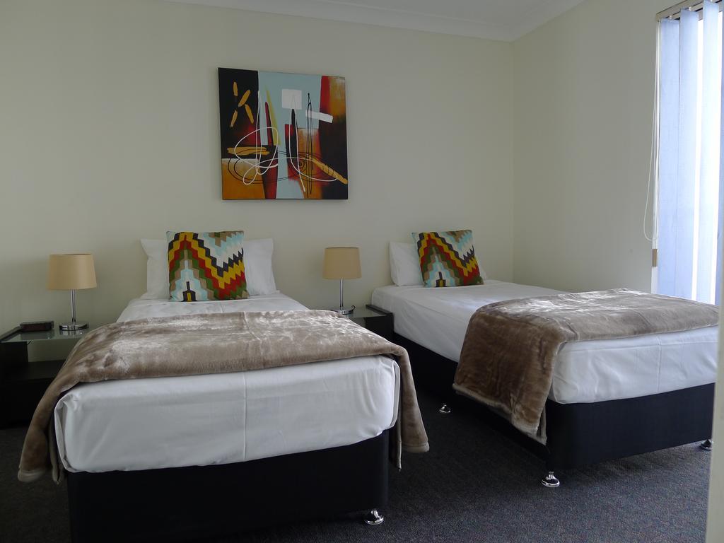 Santana Surfers Paradise 3*