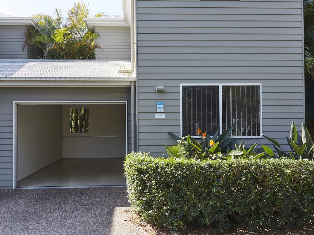 Nrma Treasure Island 4*