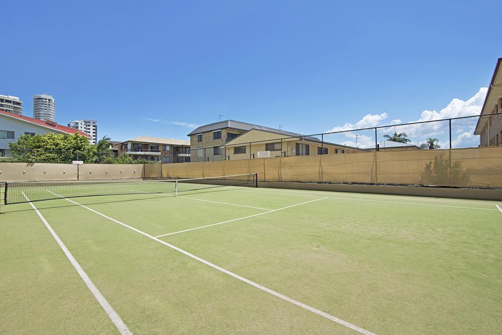 Burleigh Esplanade Aparthotel