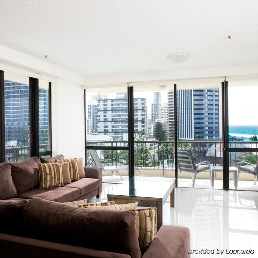 Paradise Centre 4*