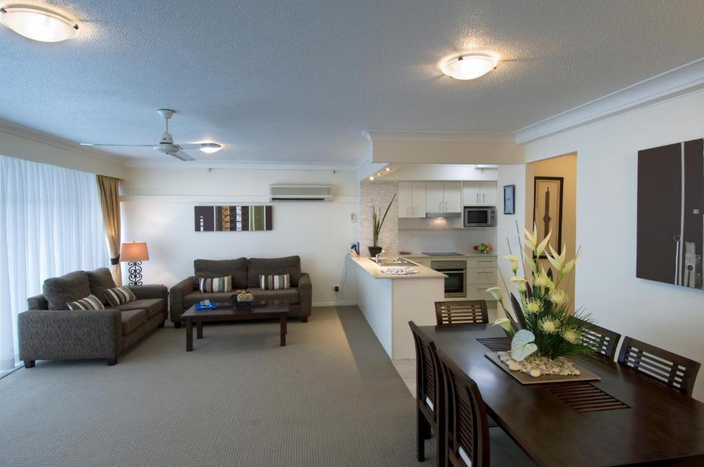 2nd Avenue Beachside Aparthotel 4*