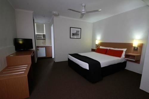 Darcy Arms Motel 3*