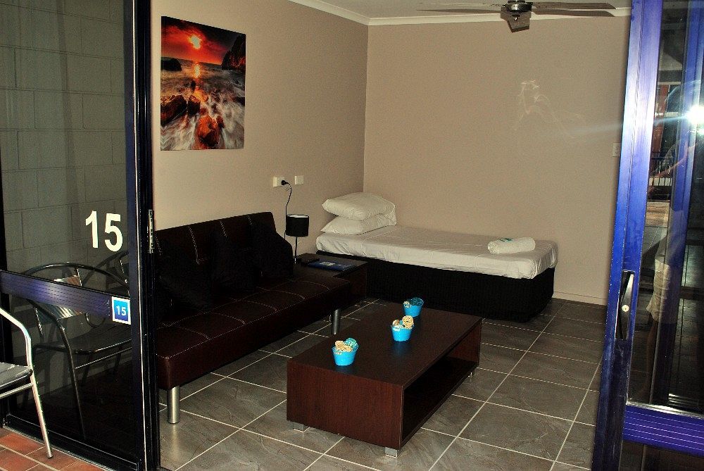 Aparthotel Club Surfers 3*