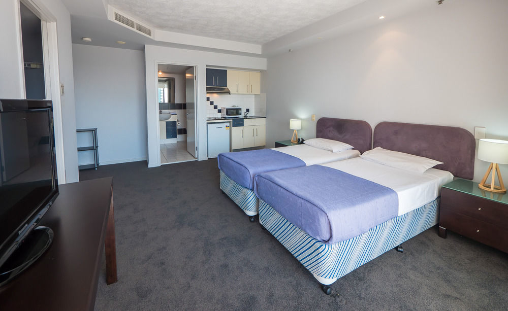 Ipanema Surfers Paradise 4*