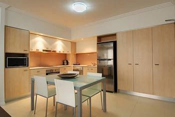 Chancellor Lakeside 4* Gold Coast