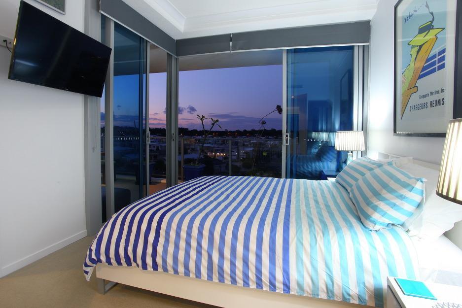 Harbour Quays Apartment *