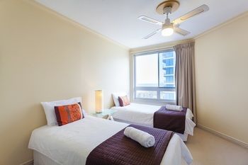 Hotel La Grande Broadbeach 4*
