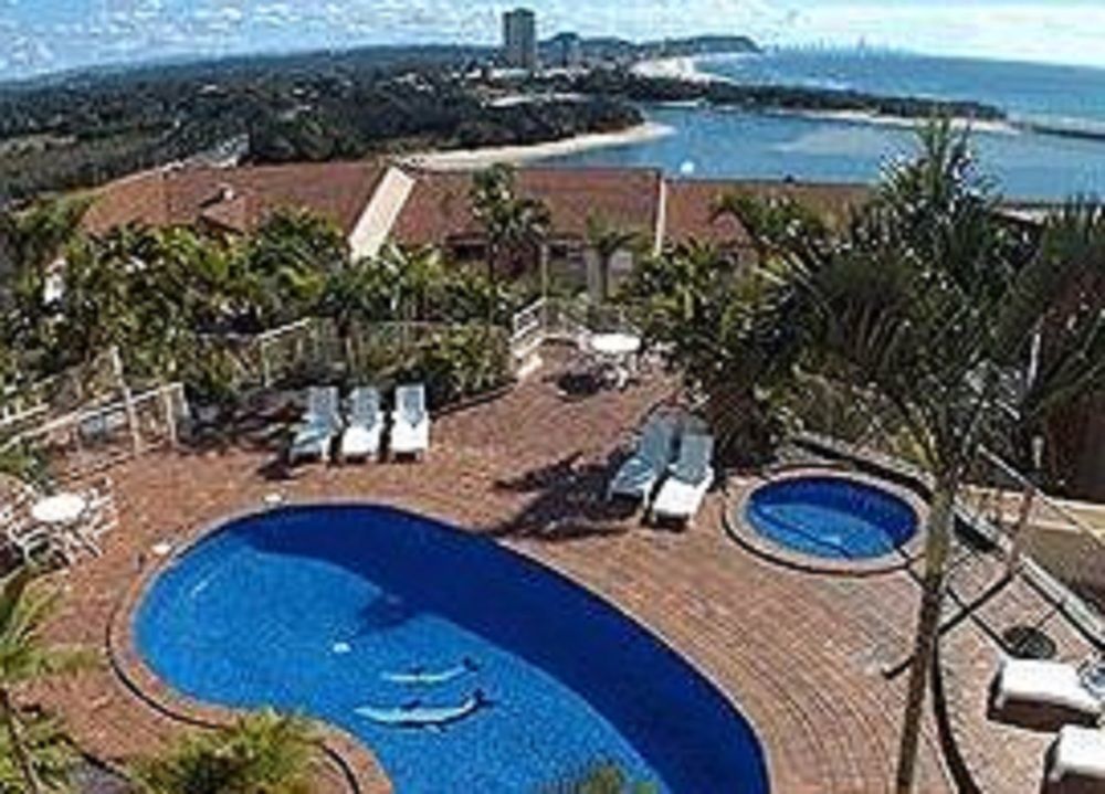 The Hill Currumbin Aparthotel 3*