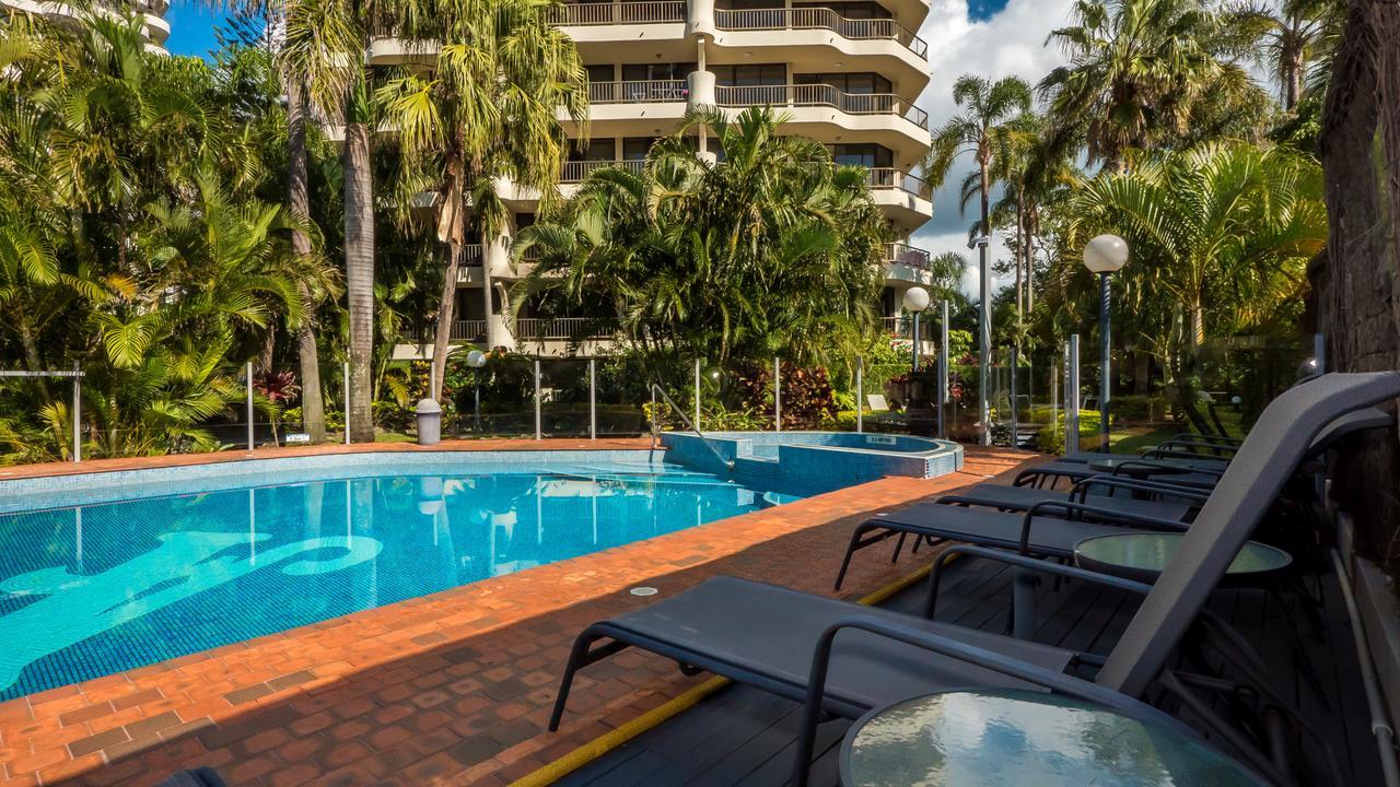 Aristocrat Aparthotel