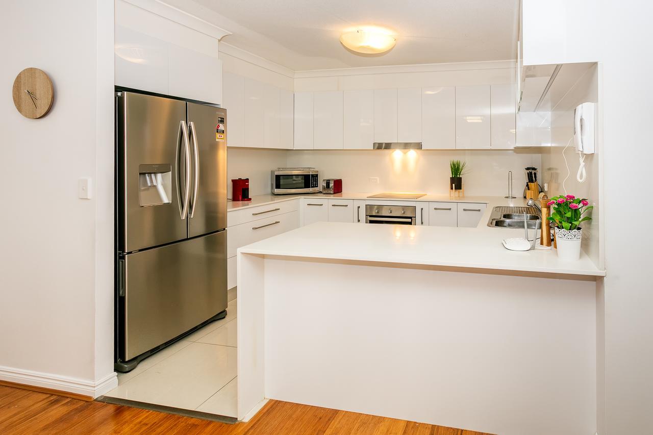 Pelicanstay In Surfers Paradise *