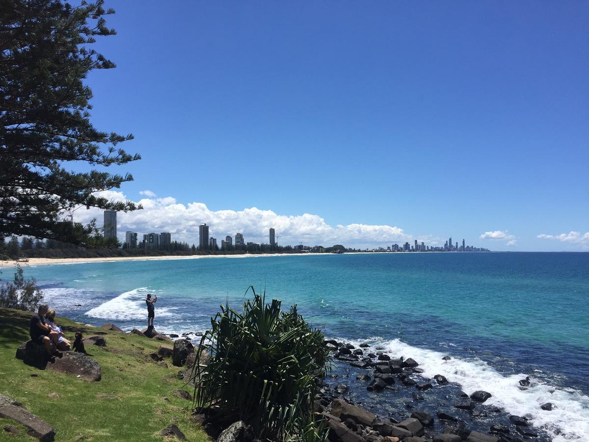 Apartment Beachside Beauty At Burleigh Pavilion!
