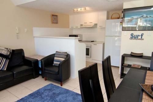 Crystal Beachfront Aparthotel Gold Coast