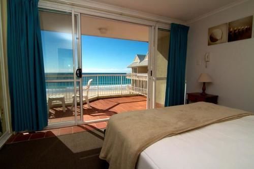 Crystal Beachfront Aparthotel