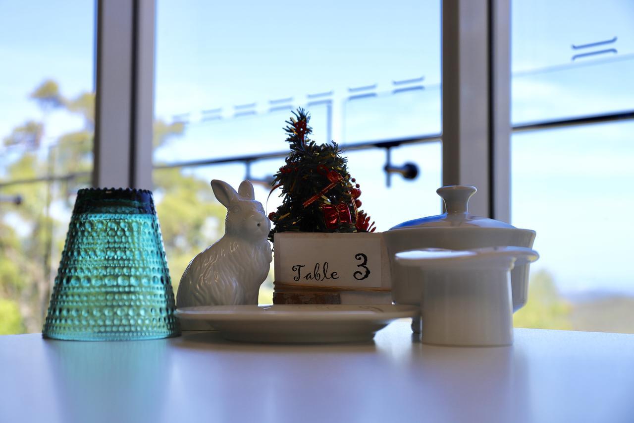 Hilltop On Tamborine Guest house