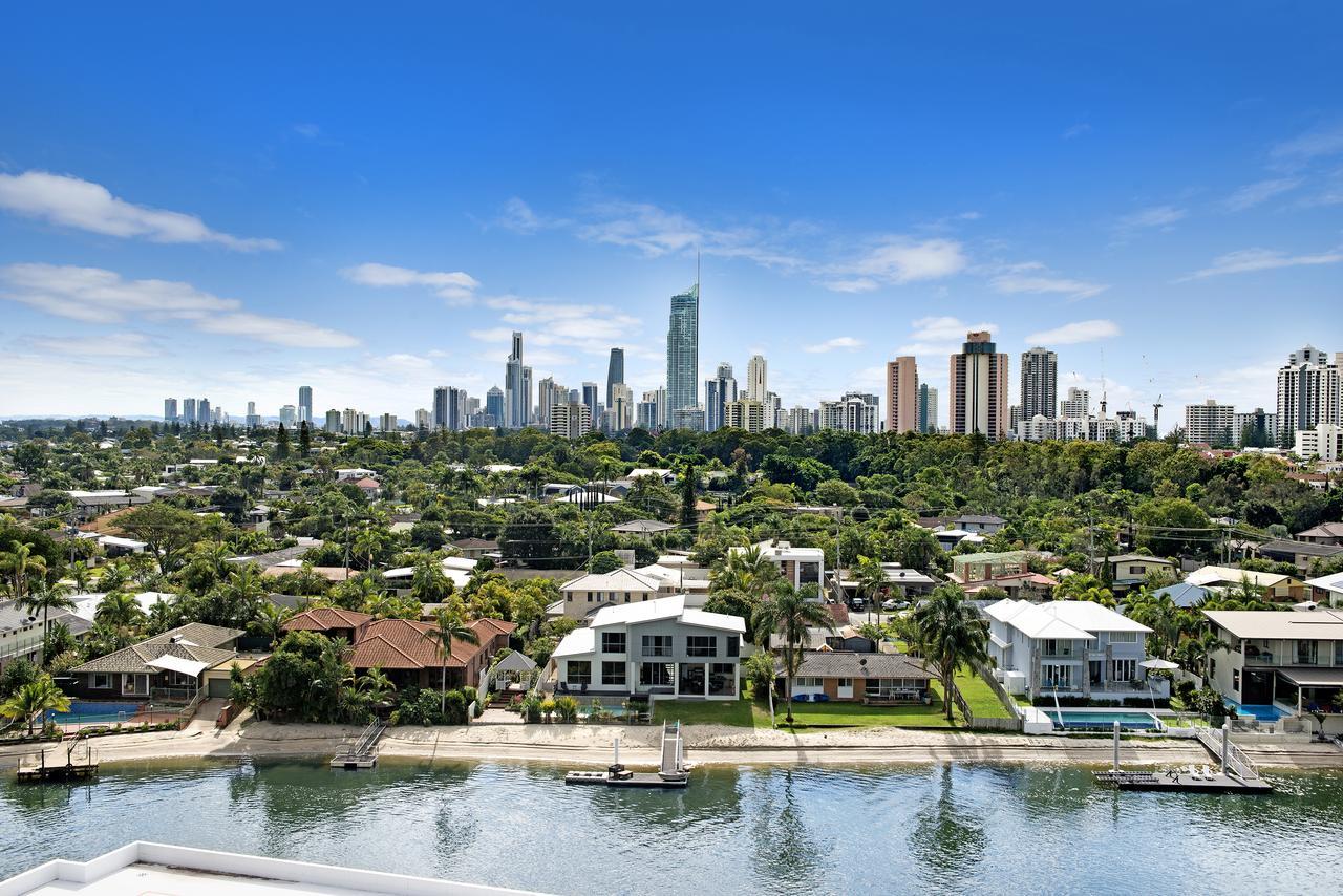 Ultiqa Freshwater Point Broadbeach 4* Gold Coast