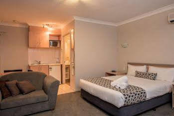 Broadwater 3*