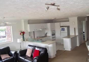 Oceanside Cove 4* Gold Coast