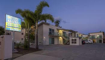 Hotel Broadwater 3*