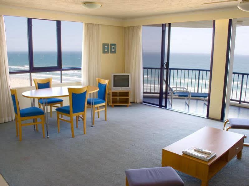Surf Regency Aparthotel 3*