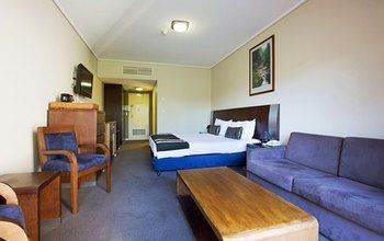 Hotel Nightcap At Hinterland Nerang Gold Coast
