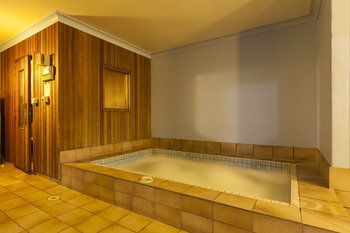Hotel La Grande Broadbeach Gold Coast