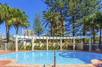 Hotel La Grande Broadbeach Gold Coast