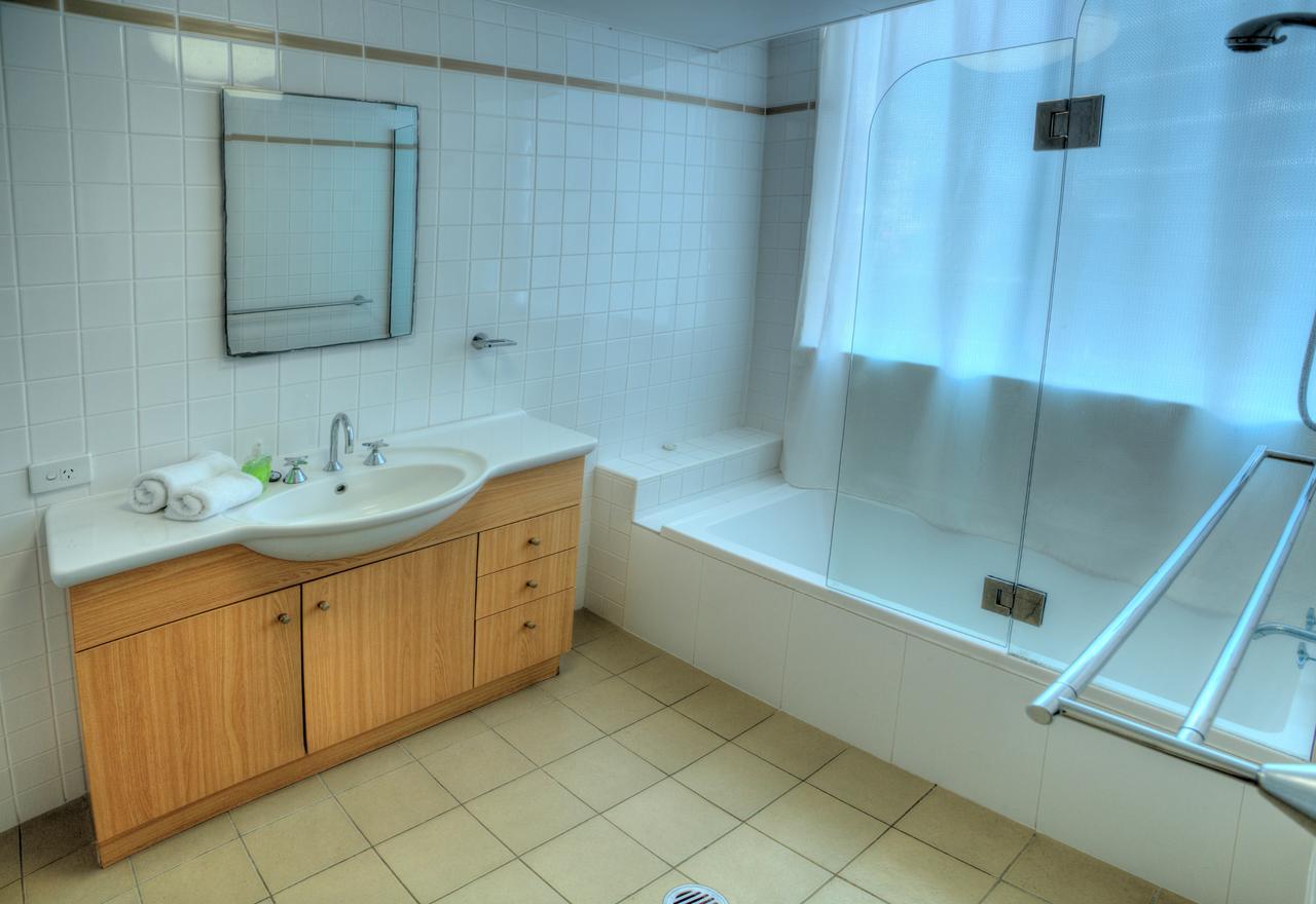 Oceania On Burleigh Aparthotel 4*