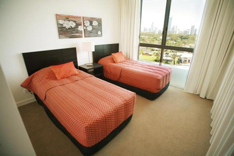 Ultiqa Freshwater Point Broadbeach Resort