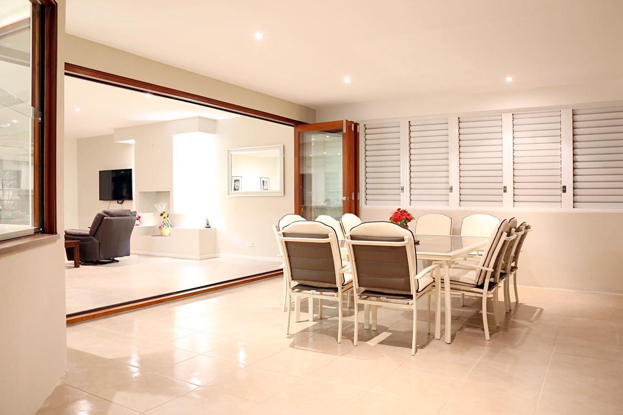 Holiday home Spacious House In Heart Of Surfers Paradise *