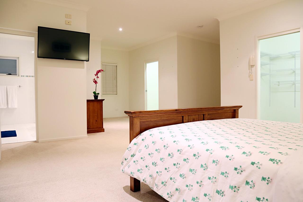 Holiday home Spacious House In Heart Of Surfers Paradise *