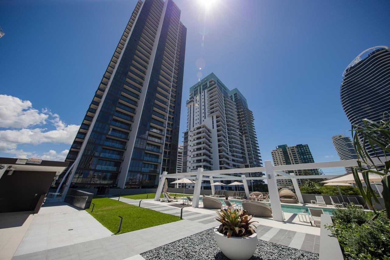 Dayday Premier At 2663 Hwy, Broadbeach * Gold Coast