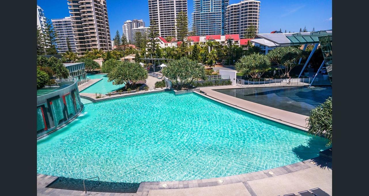 Private At Q1 Gold Coast
