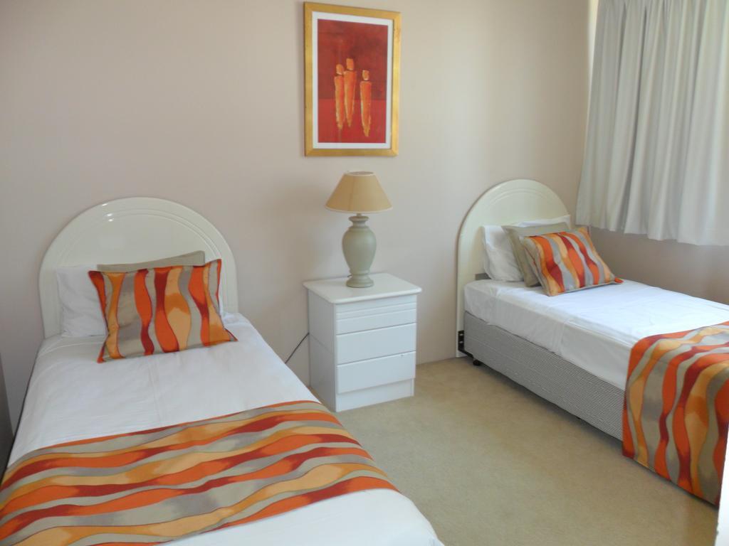 Grosvenor Beachfront Surfers Paradise Aparthotel 3*