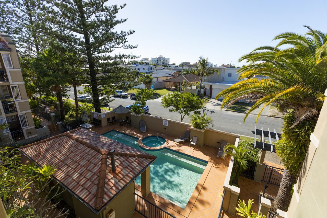 Aparthotel Beaches On Wave Street Gold Coast