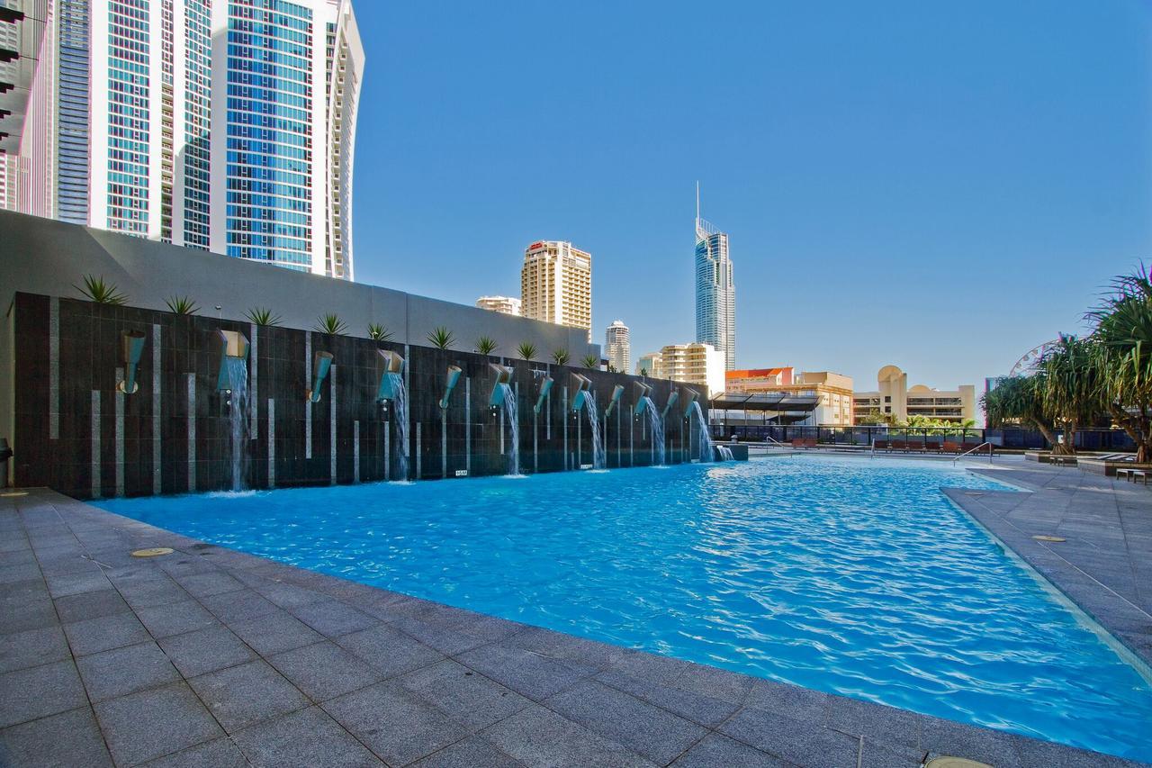 Circle On Cavill, And Sub Penthouses - We Accommodate Apartamento