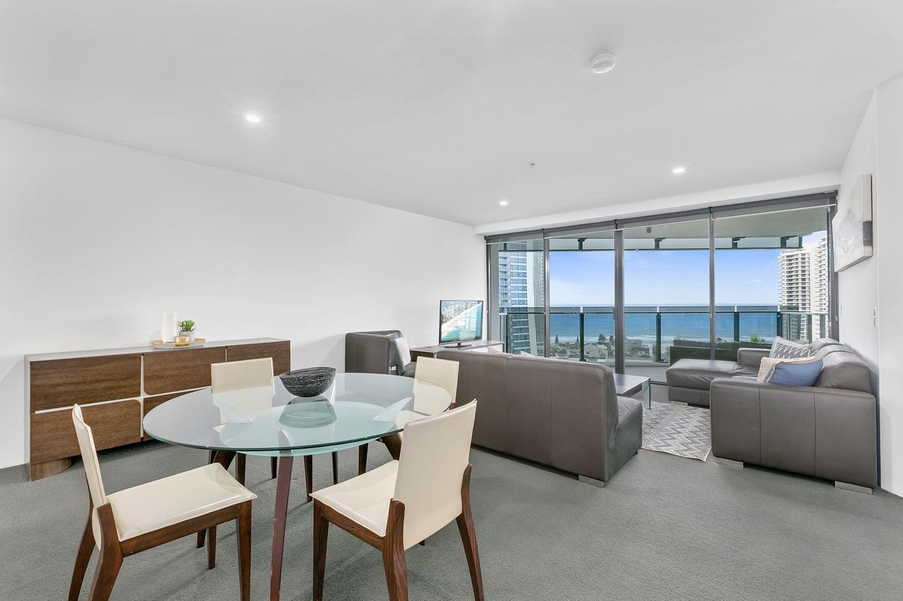 Circle On Cavill, And Sub Penthouses - We Accommodate Apartamento *